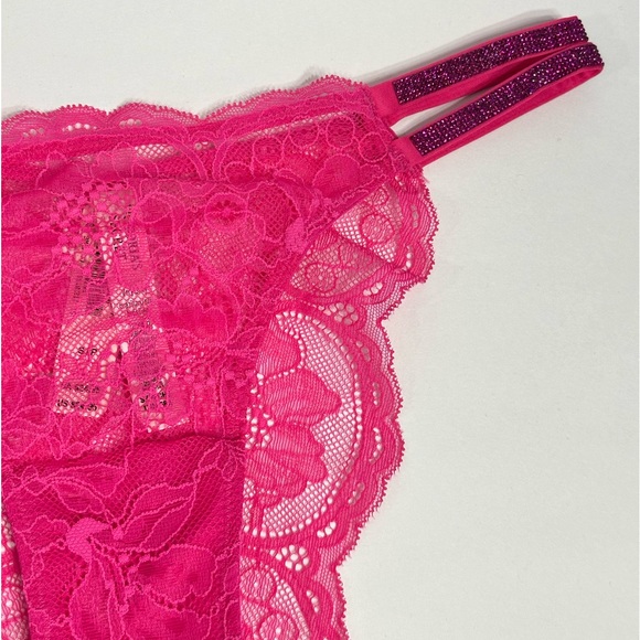 Victoria’s Secret Double Shine Chain Strap Lace Brazilian Panty 🩷 - Picture 4 of 7